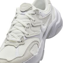 Baskets femme Nike AL8