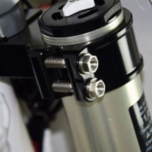 Vis Té de fourche Scar Titanium HEX 4 x M8X30 -1 x M8X35