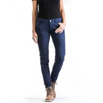 Jean Ixon VICKY