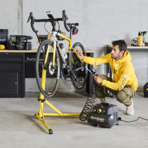 Pack Compresseur Portable 6l Avec Kit Pneumatique + Pied D'atelier Pliable Pour Vélo - Bricolage Direct