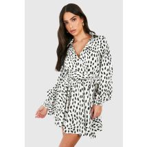 boohoo Femmes Robe Patineuse Chemise a Imprime Macule Petite Taille | Blanc | Taille: 34