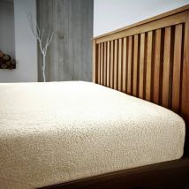 Smart Living Luxury Quality Fitted Teddy Bear Fleece Flannel Fitted Sheet in Cream | Size: Single Fitted