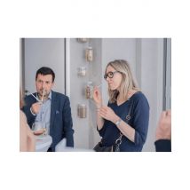 Wonderbox Atelier création de parfum à Paris 7ème - Idée cadeau Au cœur du 7ème arrondissement de Paris, à partir de 14 ans, venez créer votre parfum 