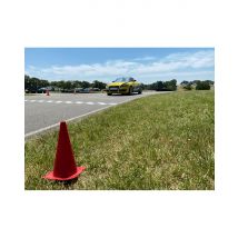 Wonderbox Stage Pilotage Enfant en Audi TT à Pau (64) - Audi TT - 5 Tours - Idée cadeau Offrez à votre enfant la possibilité de piloter une Audi TT 
