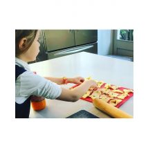 Wonderbox Cours de cuisine parent / enfant 3-6 ans à Nice - Idée cadeau Aude vous propose un atelier de cuisine ludique et créatif spécialement conçu 