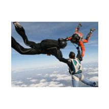 Wonderbox Initiation au Parachute Stage PAC proche d'Auxerre (89) - Idée cadeau Plus qu'un simple baptême, le saut d'initiation est une première étape
