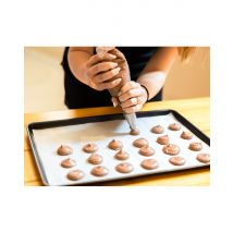 Wonderbox Atelier macarons avec un Chef Pâtissier aux Galeries Lafayette - Atelier macarons - 1h30 - Idée cadeau Apprenez à faire des macarons en 