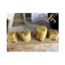 Wonderbox Atelier fabrication de bougies en cire d'abeilles à Bois-Anzeray - Idée cadeau Aux côtés de Laurent, apiculteur passionné, vous réaliserez 