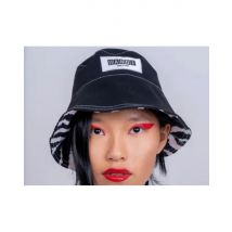 Wonderbox Atelier création d'un bob réversible à Paris 13ème - Idée cadeau Vous souhaitez créer votre propre bob réversible 100% personnalisée ? Cet 