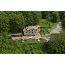 Wonderbox Soggiorno gastronomico di 2 notti in un agriturismo sul lago di Bolsena - Cofanetti regalo La Riserva Montebello è un agriturismo situato 