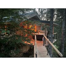 Wonderbox Séjour dans une cabane avec spa et sauna dans le Doubs - Idée cadeau Les Écrins du Val de Mouthe vous proposent de vivre une nuit insolite