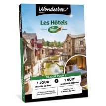 Wonderbox Parc Astérix - Séjour pour 2 - Idée cadeau 2 entrées pour 1 jour d'accès au parc 1 nuit avec petit-déjeuner dans l'un des 3 hôtels du parc 