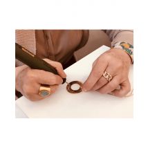 Wonderbox Atelier création d'un bijou personnalisé à Paris 7ème - Idée cadeau Rejoignez Agnès et Barbara dans leur bijouterie parisienne pour créer 