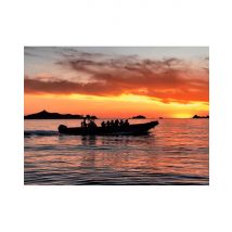 Wonderbox Croisière sunset en bateau aux îles Sanguinaires depuis Sagone - Idée cadeau Croisière sunset apéro pour découvrir les îles Sanguinaires en 