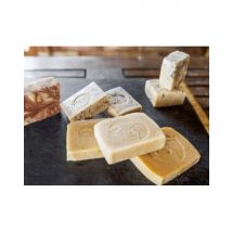 Wonderbox Atelier fabrication de savon artisanal au lait de brebis (09) - Idée cadeau Participez à un atelier de création de savon au lait de brebis 