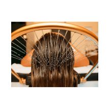 Wonderbox Head Spa à Enghien-les-Bains (95) - Idée cadeau Accordez-vous un moment de relaxation profonde avec ces soins capillaires centrés sur le 