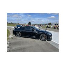 Wonderbox Stage De Pilotage Enfant En Nissan Gtr À Ventabren (13) - 2 Tours - Idée cadeau À Ventabren, près d’Aix-en-Provence, votre enfant prend le 