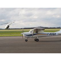 Wonderbox Baptême en avion - Le Havre - Idée cadeau Envie de voler ? Embarquez à bord d'un Cessna 150 et profitez à fond de votre baptême dans les 