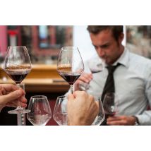 Wonderbox Dégustation de vins - Château Pape Clément à Bordeaux - Idée cadeau Visite du Château Pape Clément (30 min), Atelier "Assemblage du vin" à 