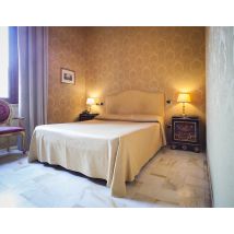 Wonderbox Soggiorno di due notti con colazione in un elegante hotel di Roma - Cofanetti regalo L’hotel Des Epoques di Roma è sinonimo di passione per 