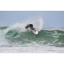 Wonderbox Stage de surf - Saint-Malo - Idée cadeau Située à l'Est des Côtes-d'Armor, cette école de surf vous permettra de vous initier ou de vous 