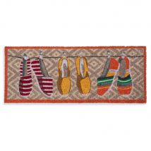 Fußmatte aus Kokosnuss-Faser mit Bunte Turnschuh-Motiven, 75 x 30 Stil vintage Mehrfarbig Faser Maisons du monde