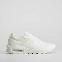 Deportiva Air Basic blanca NYC