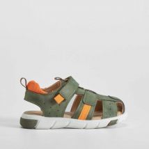 Sandalia cerrada cangrejera bebé verde BACHE