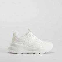 Deportiva chunky color blanco XTI
