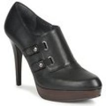 Low Boots Stuart Weitzman  TWO BUCKS