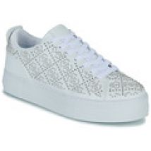 Lage Sneakers Guess  GIAA5