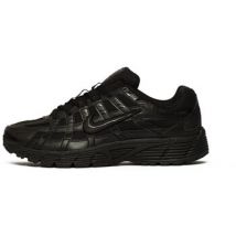 Baskets basses Nike W P6000