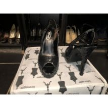 Chaussures escarpins schuh Escarpins / Peep Toe noirs en Sequin marque Schuh, Taille 39, Ta