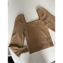 Pull H&M Pull col carré et manches bouffantes.