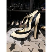 Chaussures escarpins Topshop Escarpins / peep toe Topshop en cuir taille 38