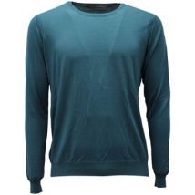 Pull Private Lives -