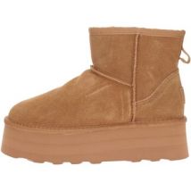 Boots Woz -