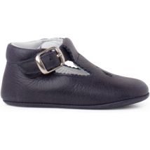 Baskets basses enfant Pisamonas Chaussures Salomé Bébé En Cuir Avec Détail Perforé
