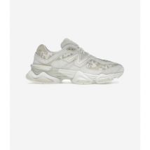 Baskets basses New Balance 9060 Cream Leopard