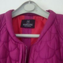 Blouson Madeleine élégante petite veste courte de couleur fuchsia - porté 2 ou 3 f