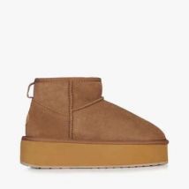 Boots EMU -