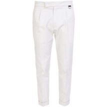 Chinots Low Brand -