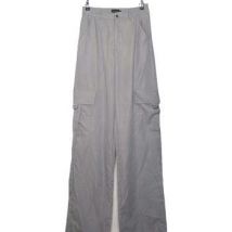 Pantalon Pretty Little Thing Pantalon/Pantacourt Taille 40 / L Gris