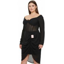 Robe courte Prettylittlething Robe midi Taille 46 / XXXL Noir