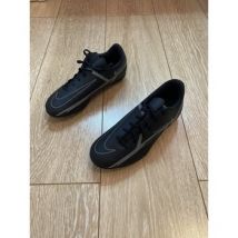 Chaussures de foot enfant Nike Crampons