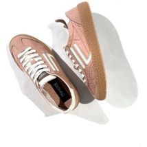 Puraai  Lage Sneakers -