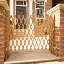 Easylife Expandable Garden Fence in Brown