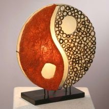 Ying Yang lampa stołowa na drewnianej podstawie