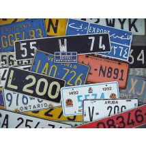 10 echte Nummernschilder aus 10 verschiedenen Ländern als Geschenk