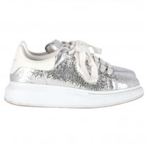 Alexander McQueen Oversized Sneakers in Metallic Zilveren Leer